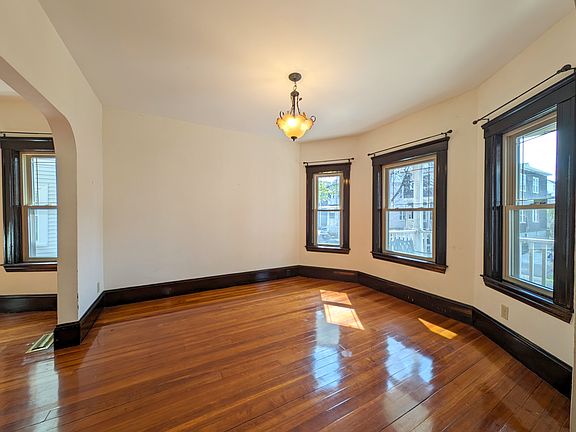 5th image of 71 Prichard Ave #1