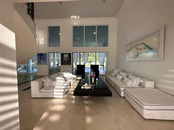 15 SW 124th Ave, Miami, FL 33184