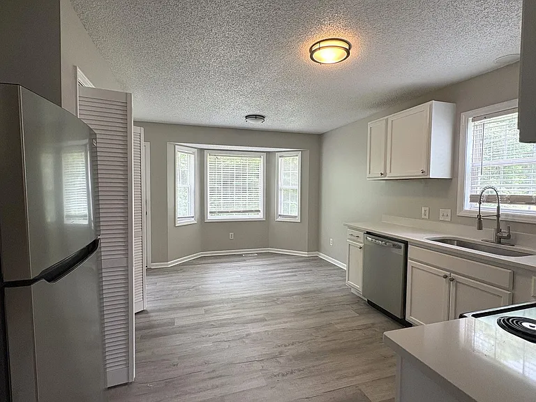 105 Lonesome Wind Way — Photo 7