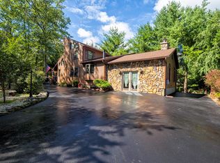 1005 Oak Ln, Lake Ariel, PA 18436