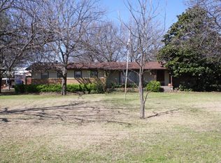 1000 S Louisiana St, Grandview, TX 76050