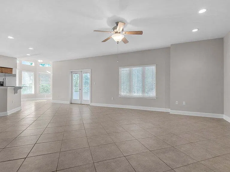 119 Beal Pkwy SE #203 — Photo 6