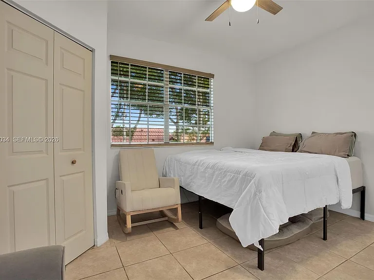 850 Sorrento Dr — Photo 18