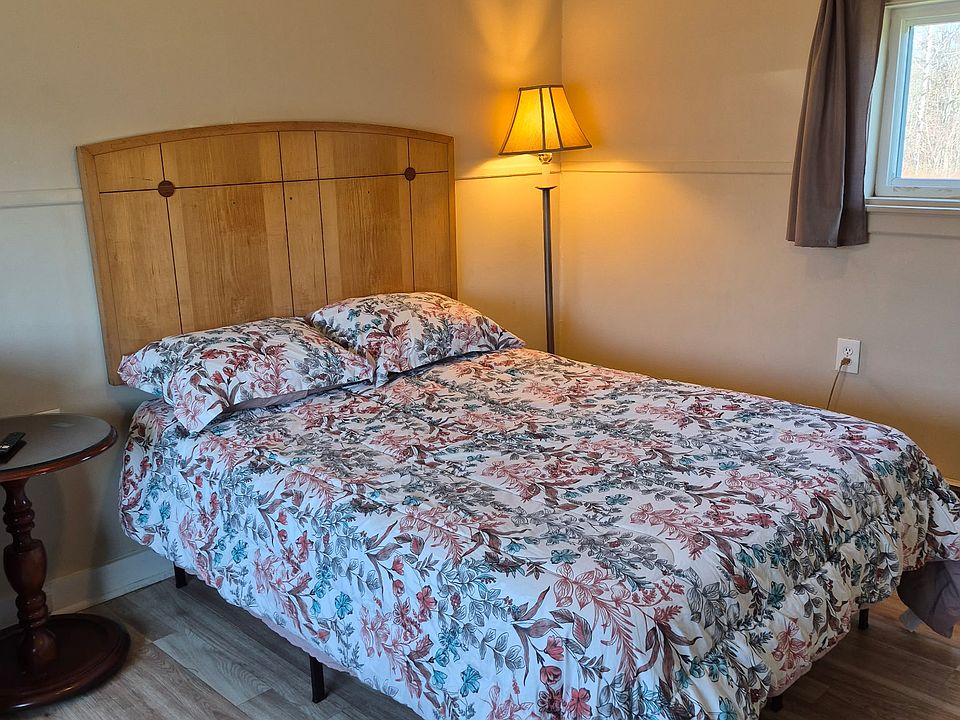 2nd image of 217 E Main St #10