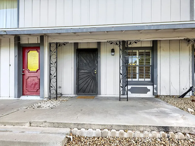 1377 Lorilyn Ave #3 — Photo 4