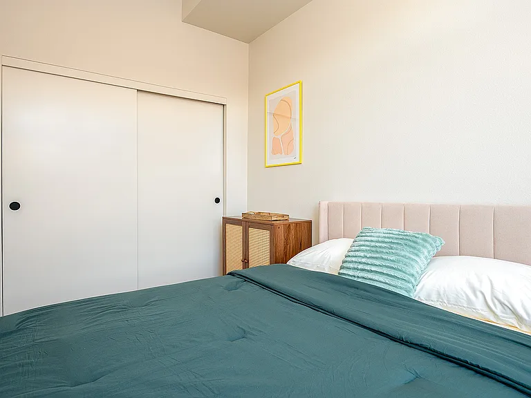 Fully Furnished One-Bedroom, One-Bathroom Floor Plan