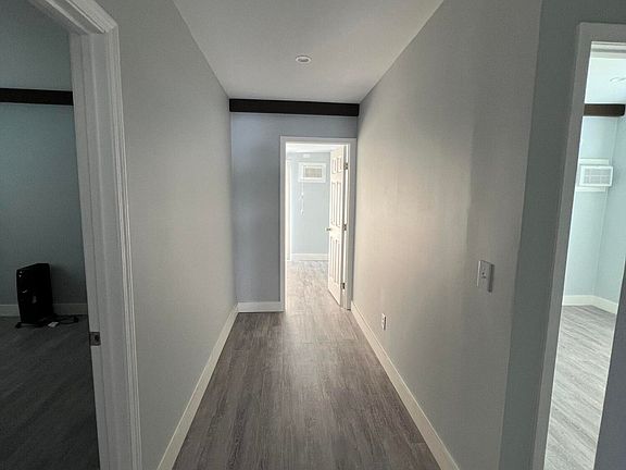5th image of 818 Crawford Street