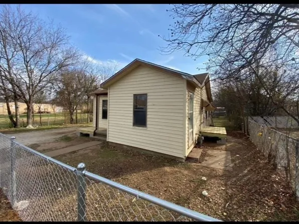 708 SE 13th St, Mineral Wells, TX 76067