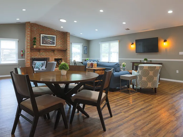 Pointe North Apartments — Photo 17