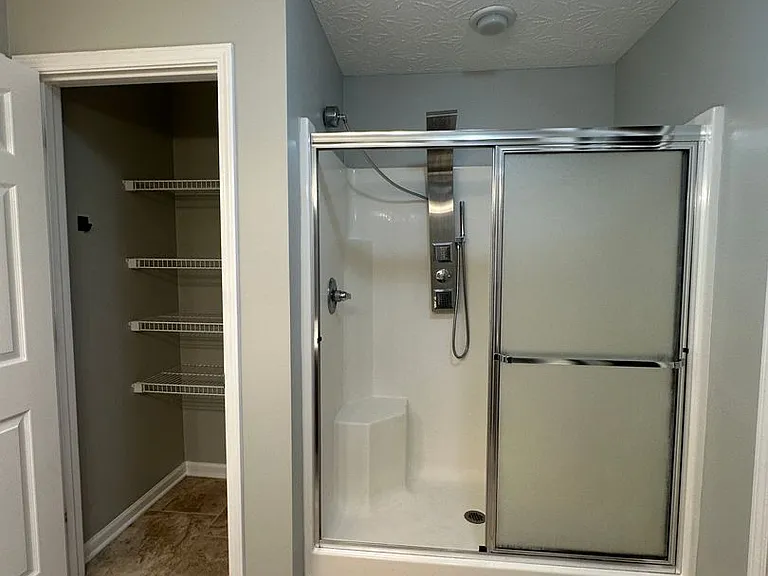516 Millpond Rd — Photo 21