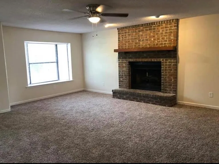 3424 Antilles Dr — Photo 2