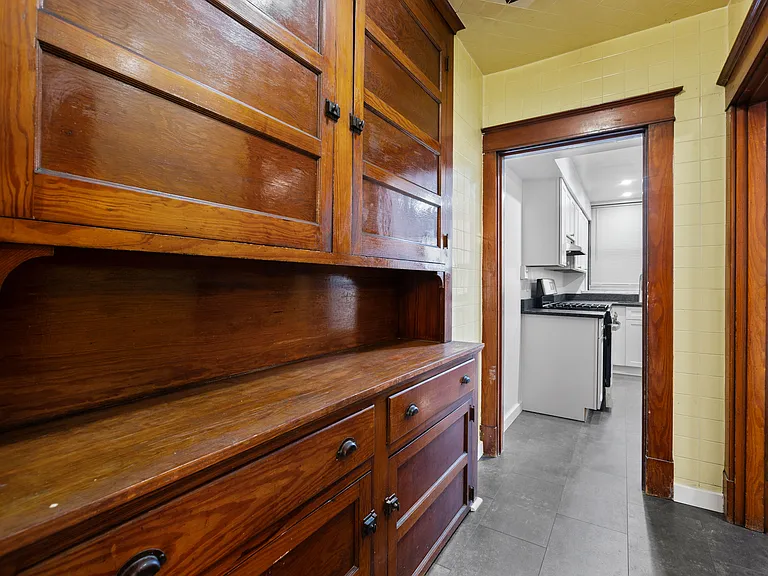 5500 Bartlett St — Photo 11