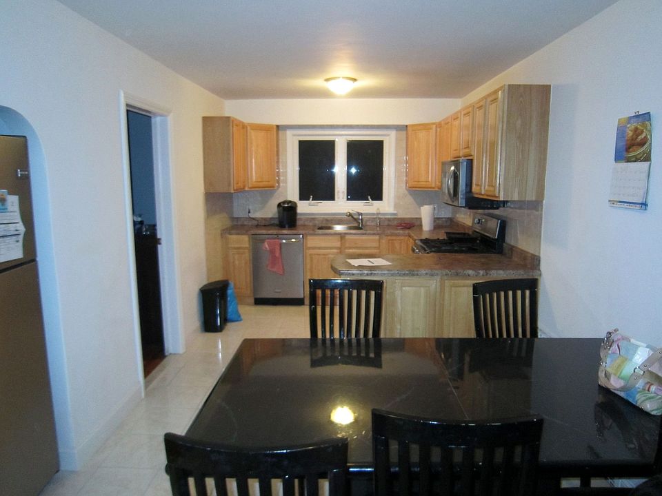 2nd image of 275 9th St