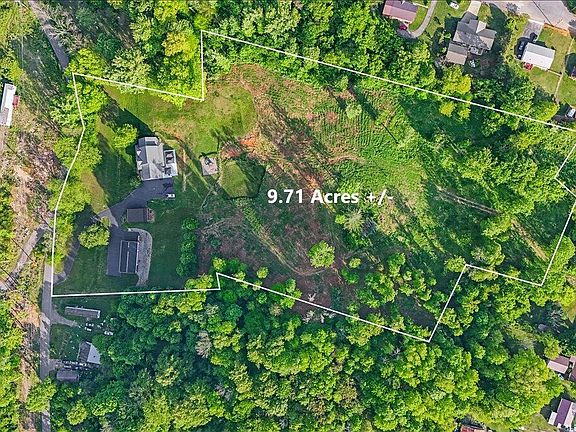 2nd image of 307 Fairridge Rd