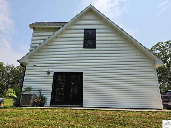 4th image of 21868 Rosewood Dr