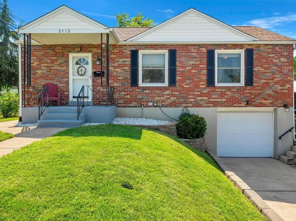 2115 Kaske Dr, Saint Louis, MO 63125