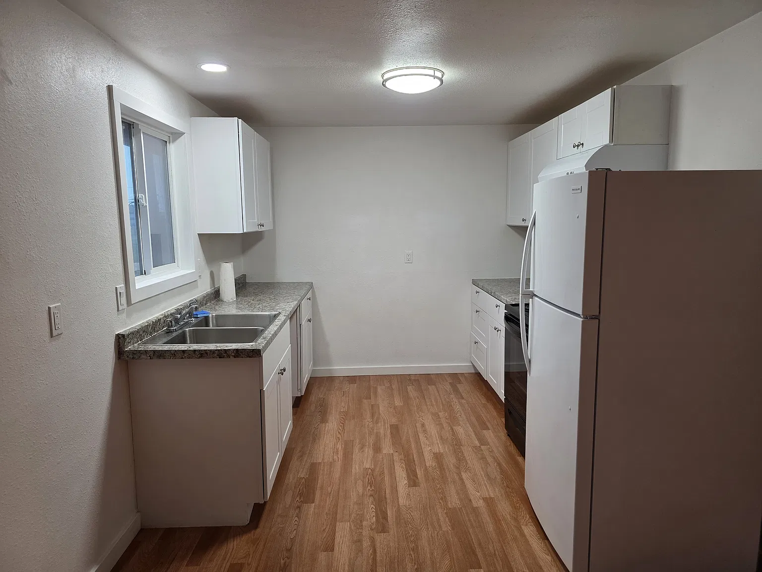2 bed, 900 sqft, $1,700 — Photo 3