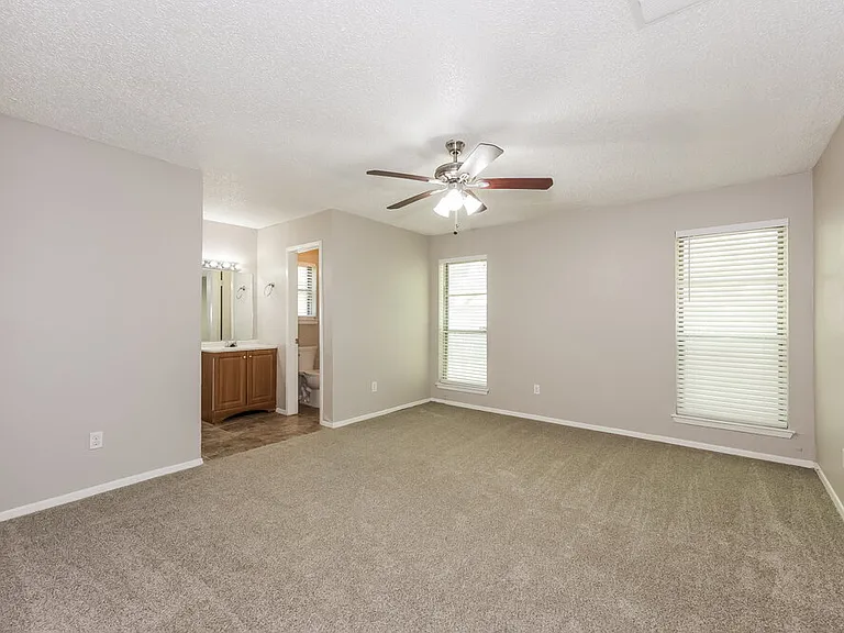 7517 Marlinda Cir — Photo 9