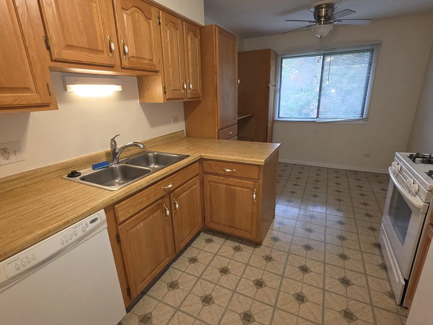 2 bed, $2,200 — Photo 3