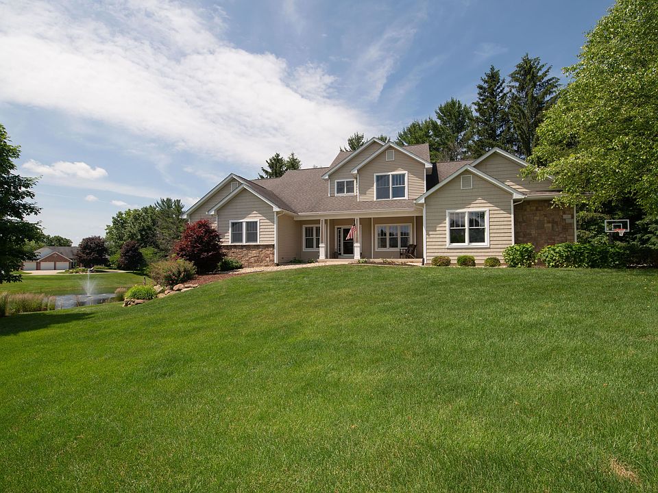 1st image of 21425 Saint Mary Way
