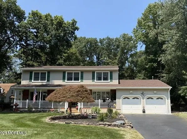 21 Howe Lane, Freehold, NJ 07728