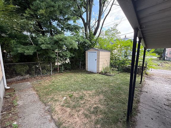 3rd image of 201 S Laurel St