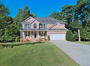 228 Winter Flake Dr, Statesville, NC 28677
