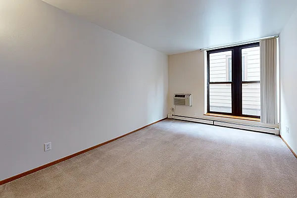 2495 N. Oakland Ave — Photo 23