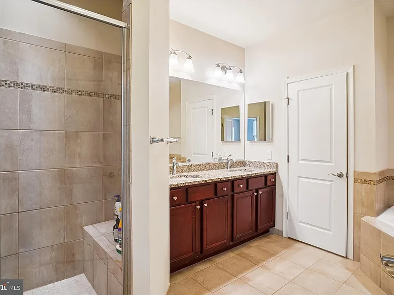 6947 Country Club Ter — Photo 25