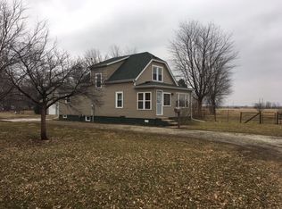 105 E Cedar St, Canton, IL 61520