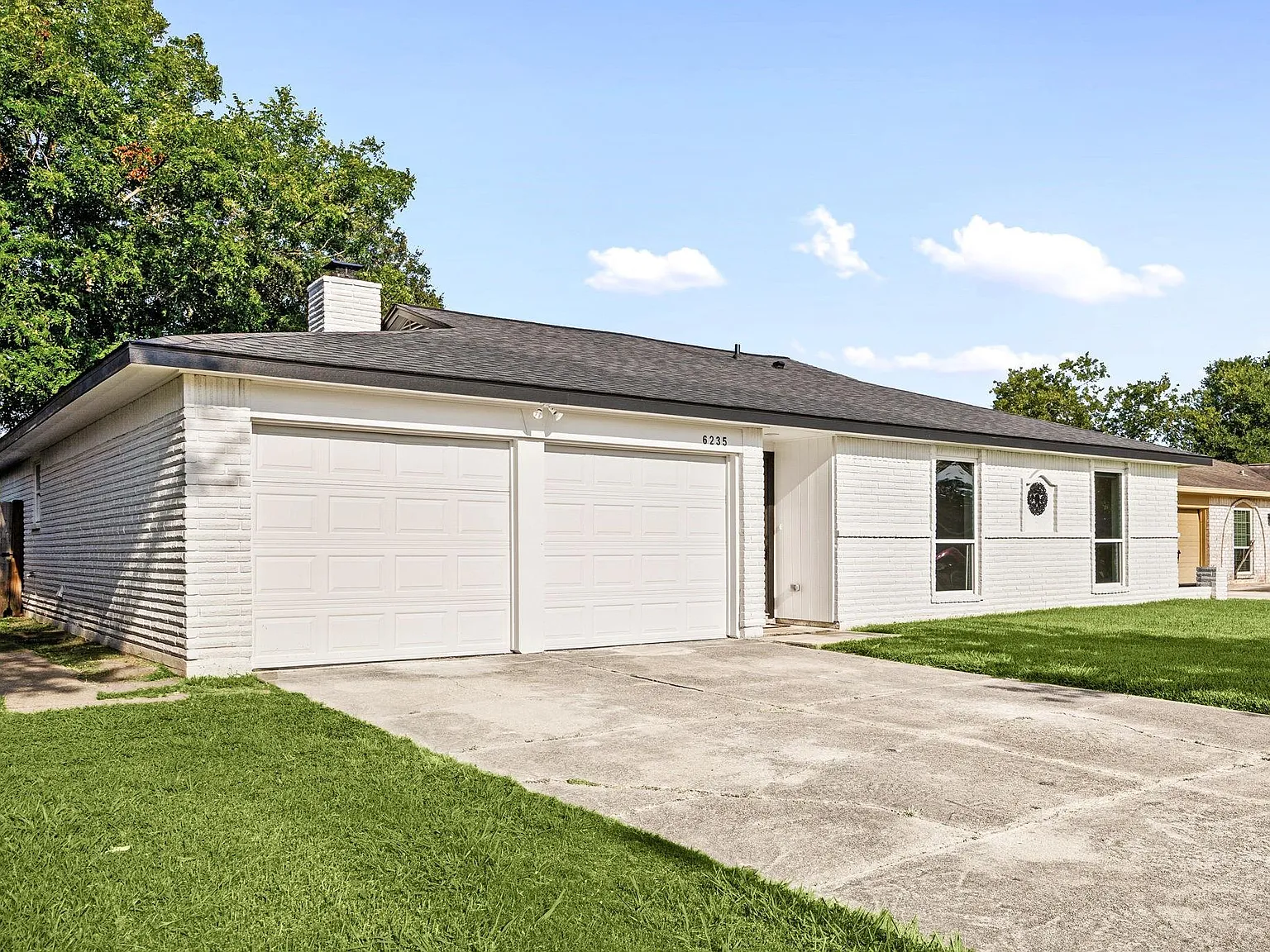 3 bed, 2.0 bath, 1692 sqft, $2,000 — Photo 2