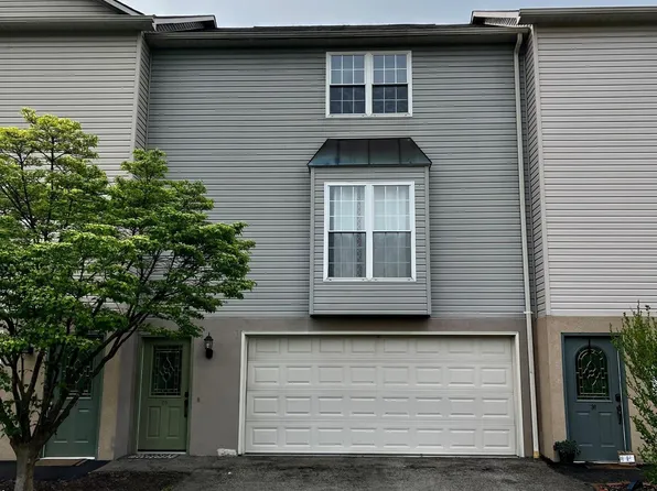 29 Clear Spring Dr, Morgantown, WV 26508
