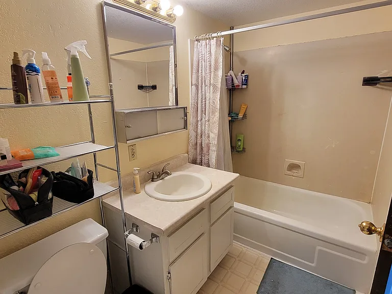 72 W 880 N #7 — Photo 11
