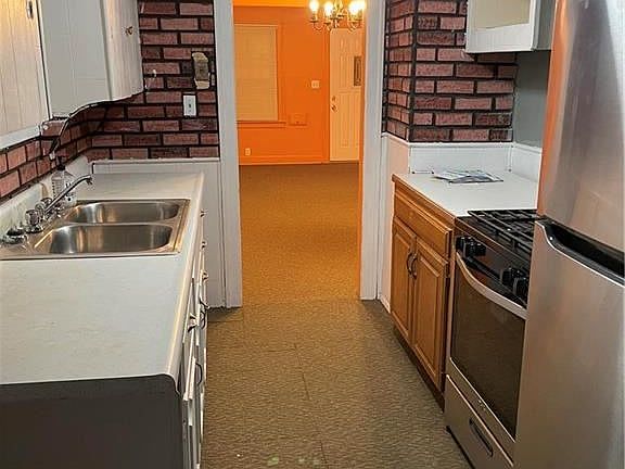 5th image of 4915 Highland Ave