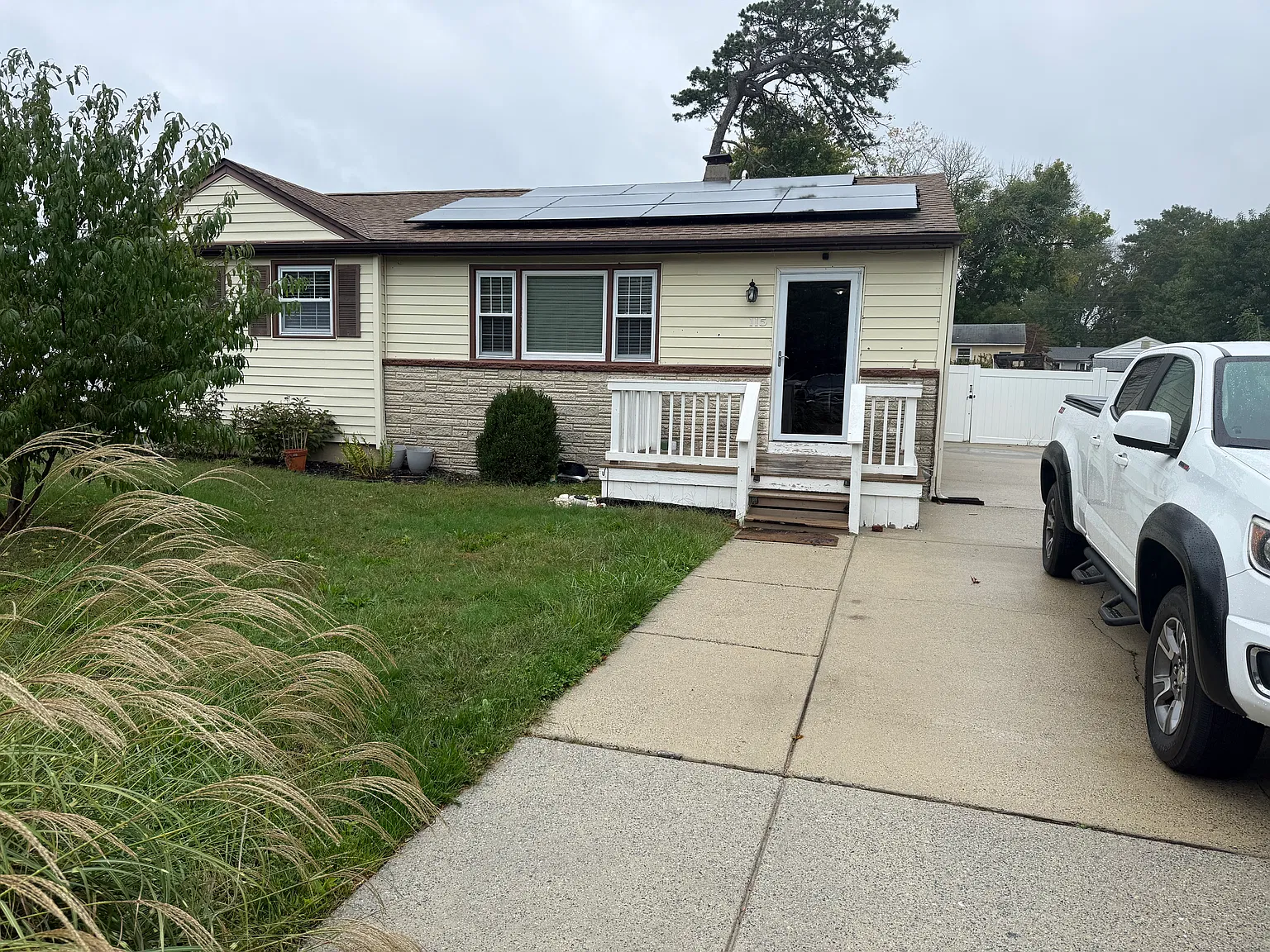 3 bed, 936 sqft, $2,500 — Photo 2