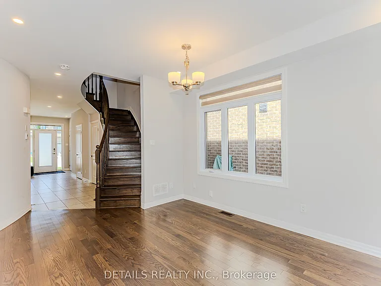 276 Avro Cir — Photo 5
