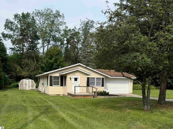 318 S Houghton St, Lake City, MI 49651