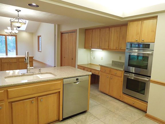 5th image of 192 Timberlane Ct