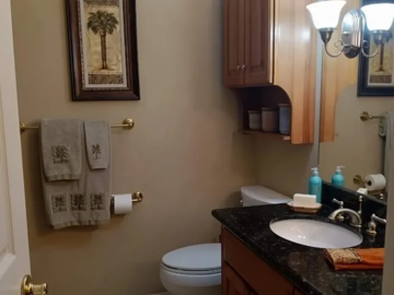 3325 Sherwin Dr — Photo 2