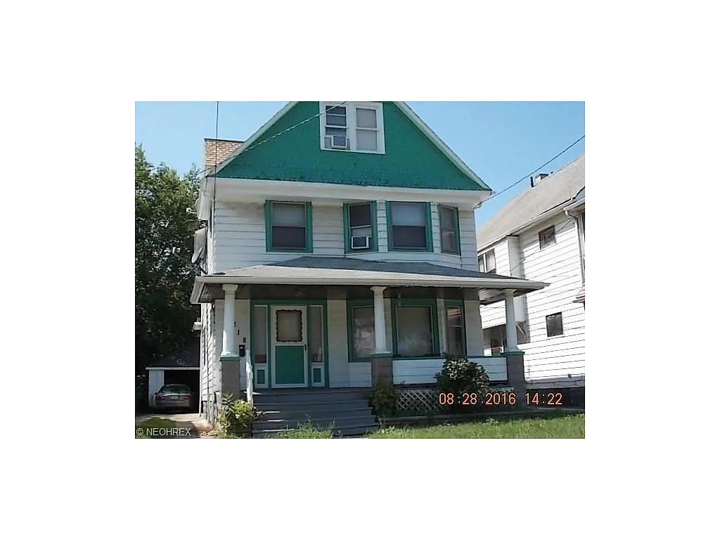 2218 W 98th St photo 1