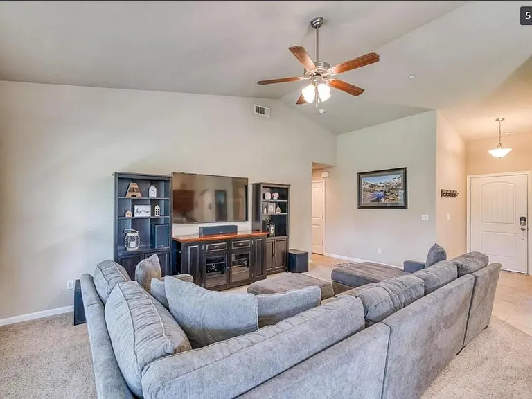 2954 Duncan Ave — Photo 3
