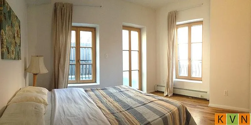 Rented by KVNY Soho | media 64