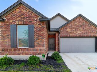 211 Summit Dr, Lockhart, TX 78644