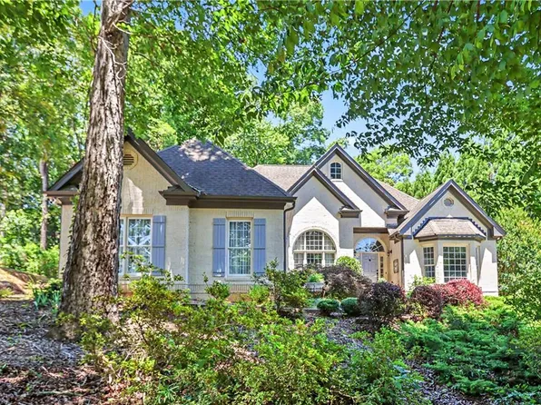 537 Old Collins Rd, Hoschton, GA 30548