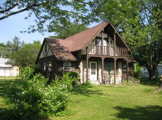 1028 W Barnes Rd, Rosedale, IN 47874