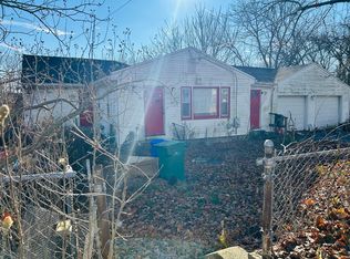 90 W Carpenter St, Attleboro, MA 02703