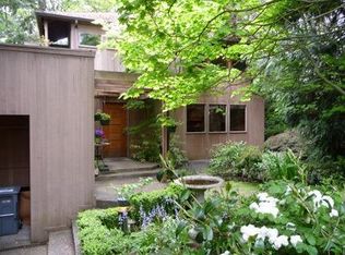 21 92nd Ave NE, Bellevue, WA 98004