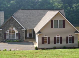 230 Inlet Dr, Wirtz, VA 24184