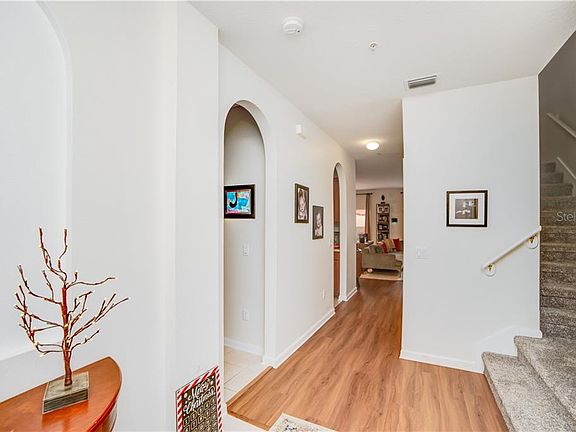 3rd image of 9778 Poplar Pl