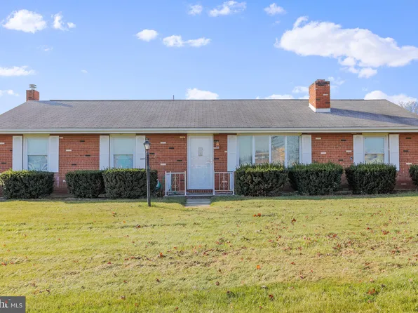 31 York Dr, Romney, WV 26757